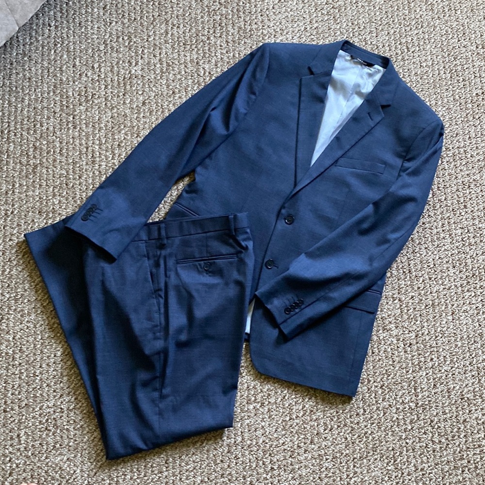 Banana republic signature Italian nailhead men’s suit
